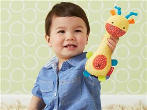 Skip hop giraffe squeez me rattle speeltje voor aan de buggy   laatste stuks !